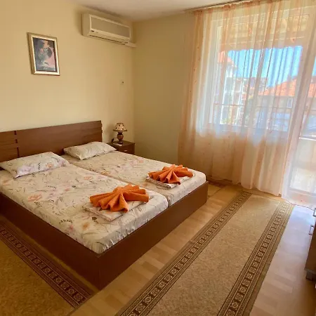 Mr Sea Apartment *